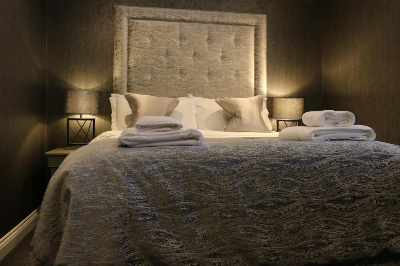The Bold Hotel; Bw Signature Collection Hotel