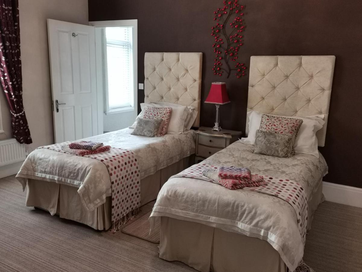 Vale House 3*