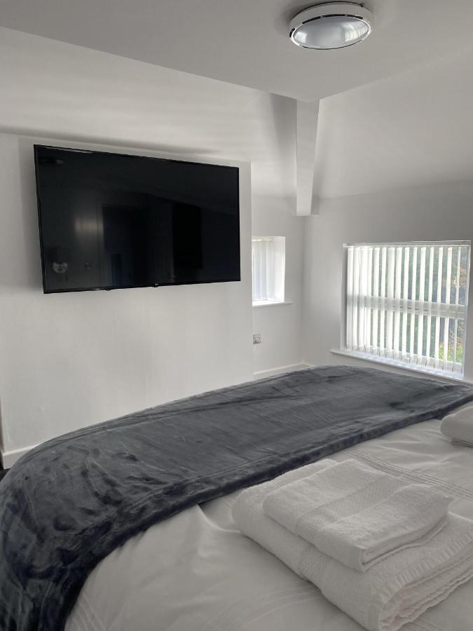 Part St Apartment *
