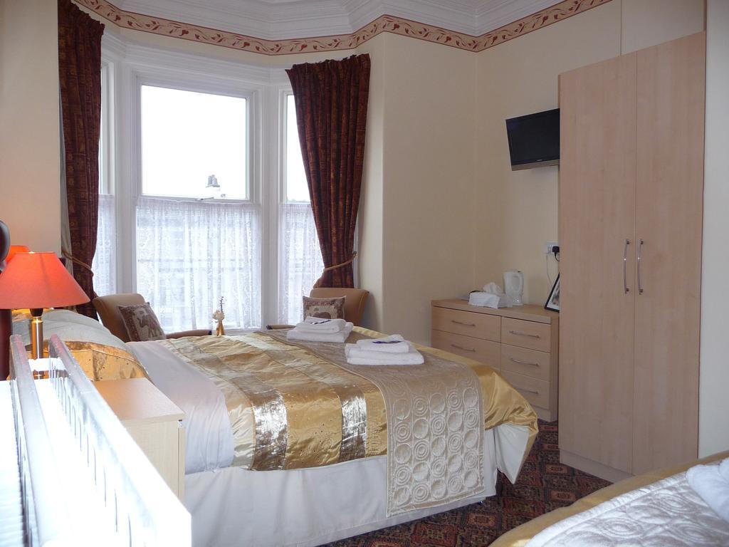 The Warwick 4* Southport