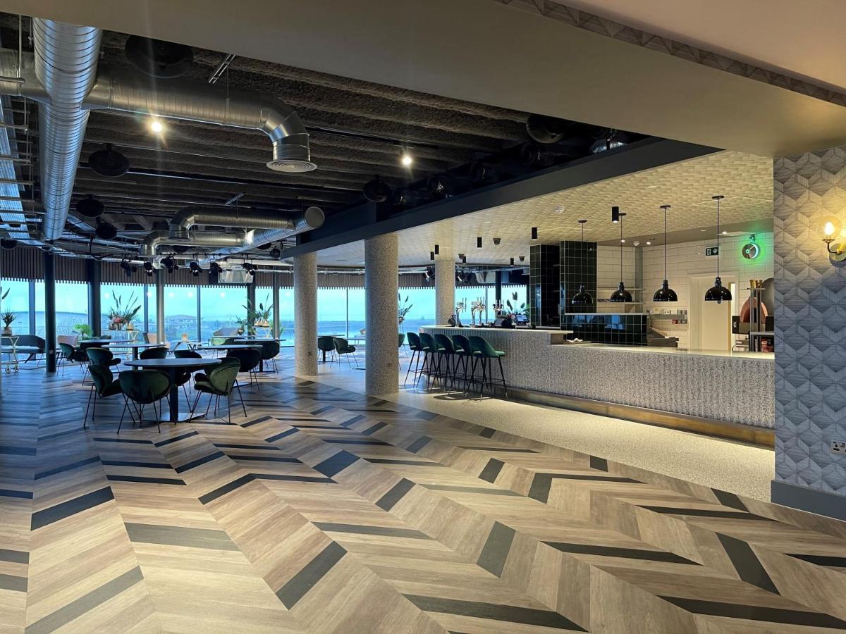 Waterfront Hotel 4*