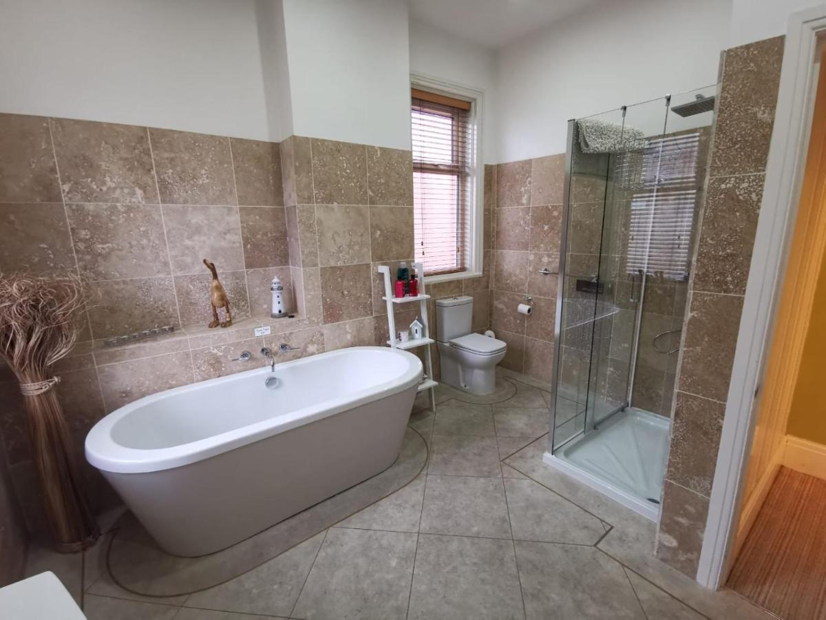 Vale House 3* Southport