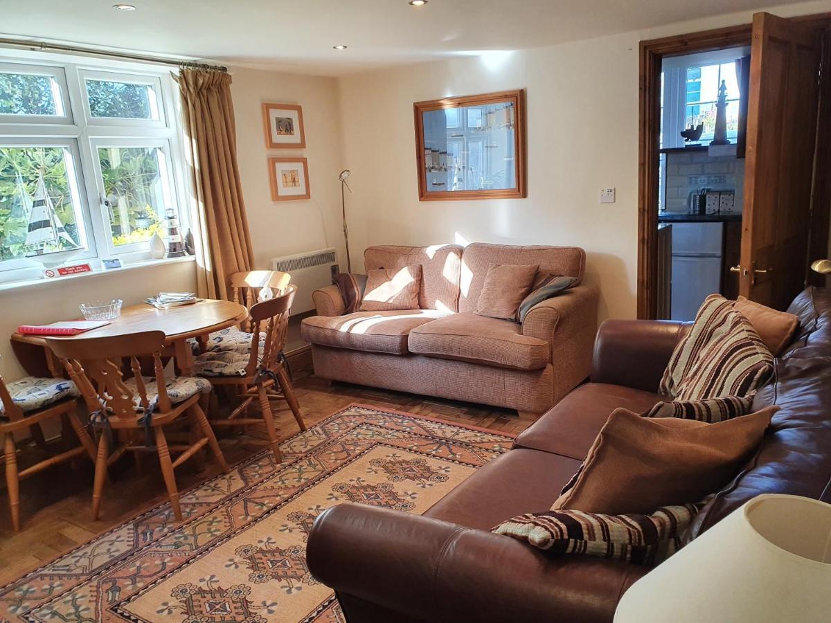 The Coach House Cottage, *