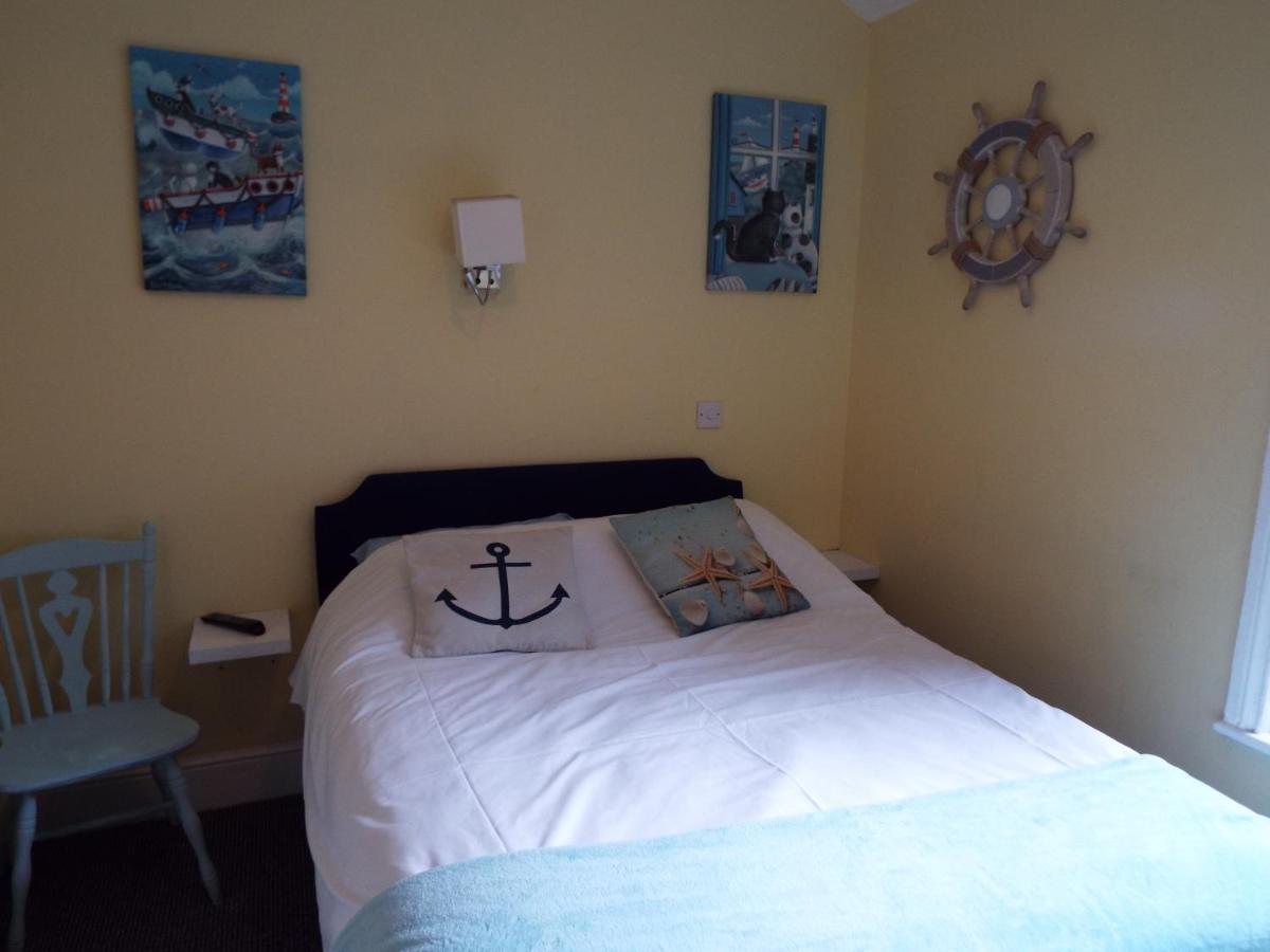 Guest house Captain's Quarters Southport