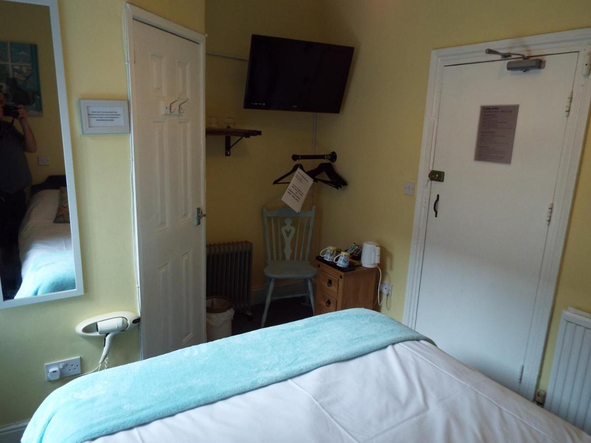 Guest house Captain's Quarters Southport