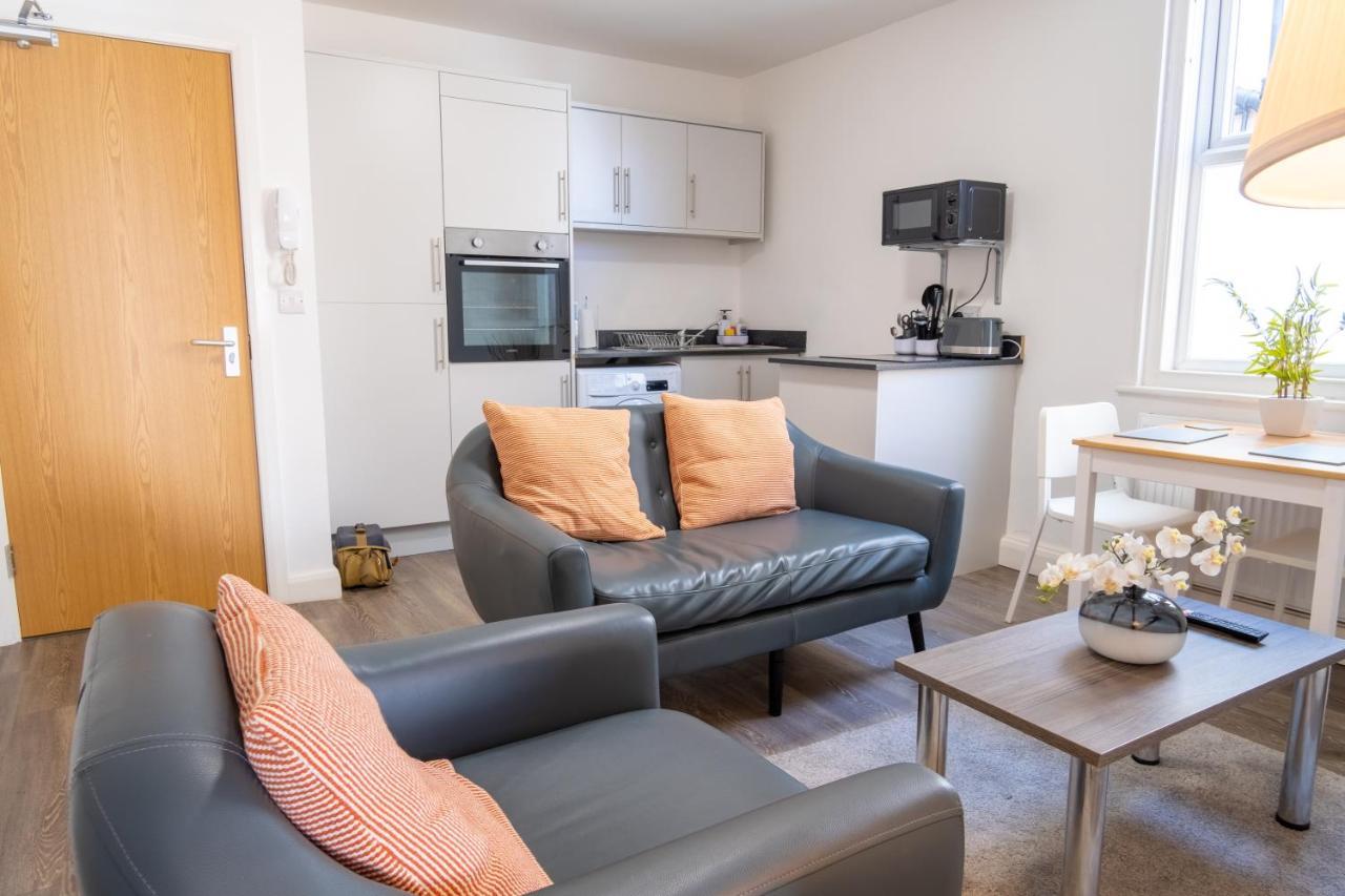 Westcliffe Apartment *