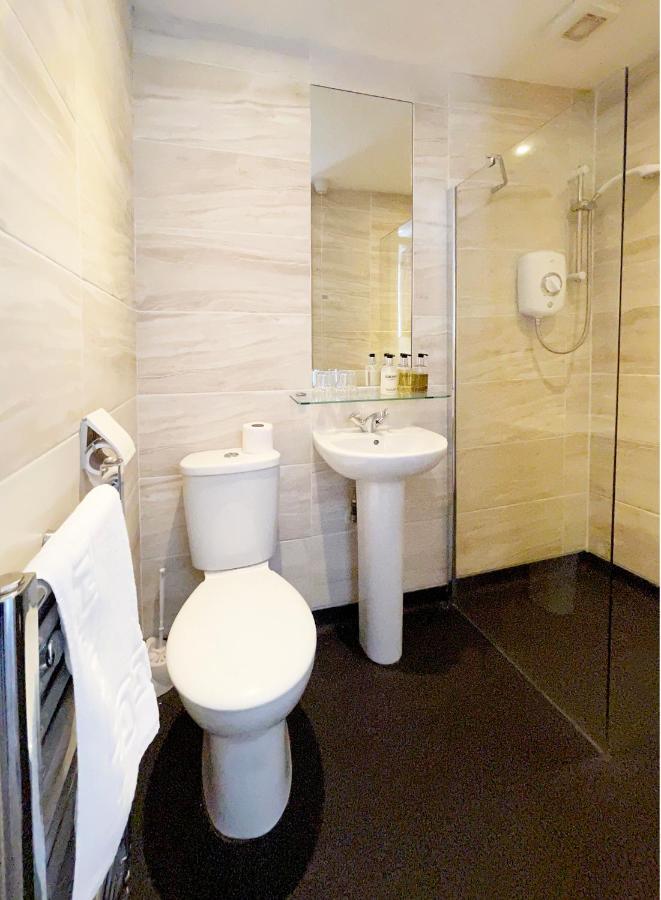 Dukes Folly Hotel 3*