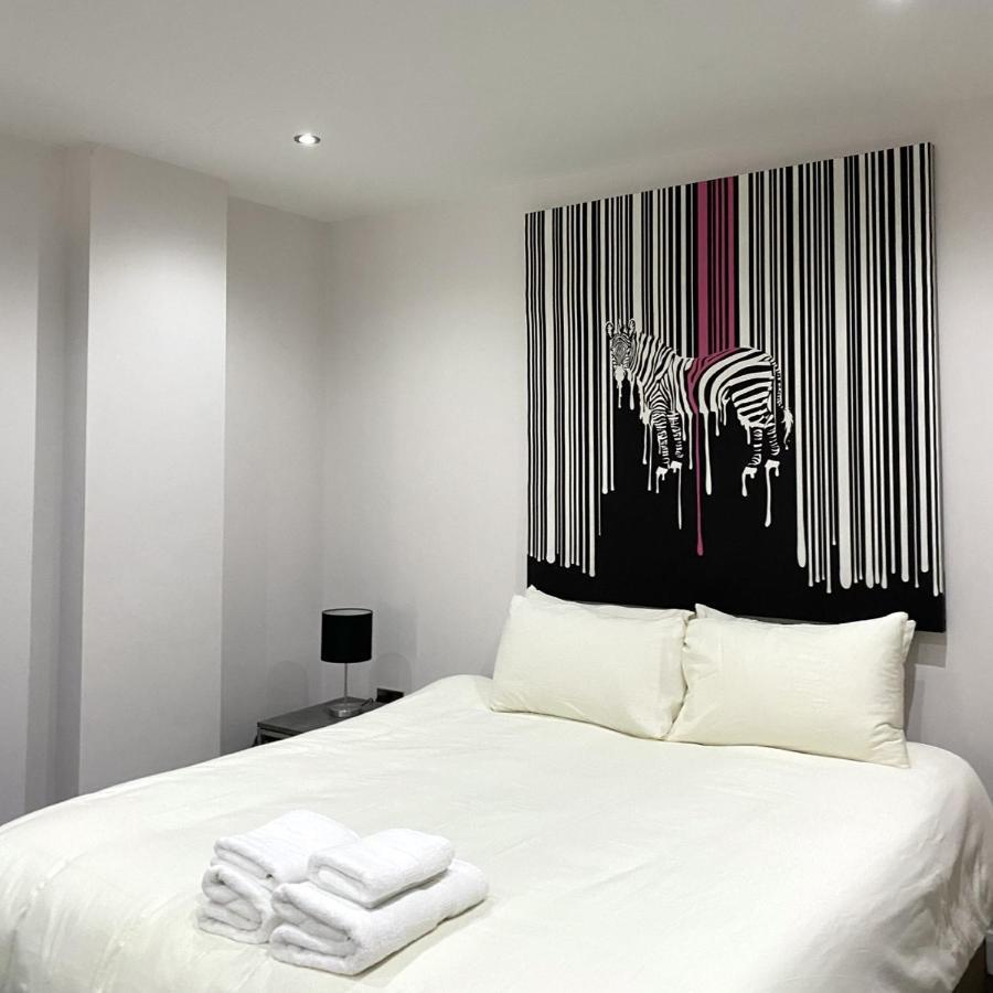 Crown * Southport