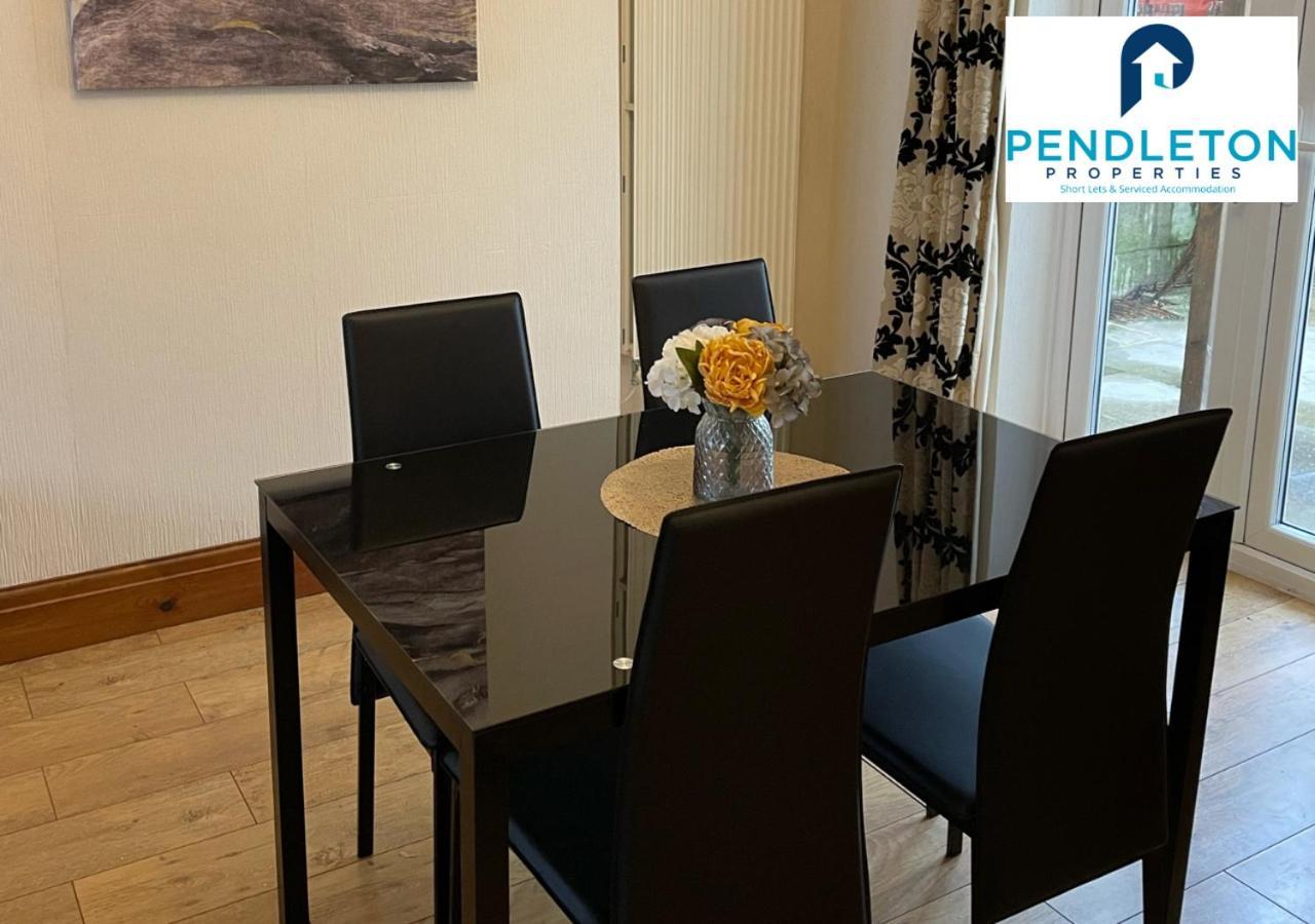 Spacious 2 Bedroom House For Contractors Or Familys *