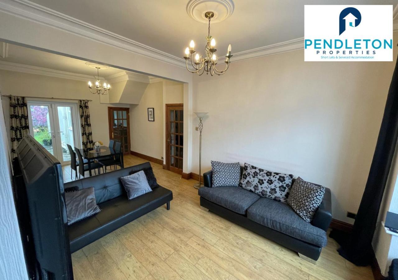 Holiday home Spacious 2 Bedroom House For Contractors Or Familys Southport
