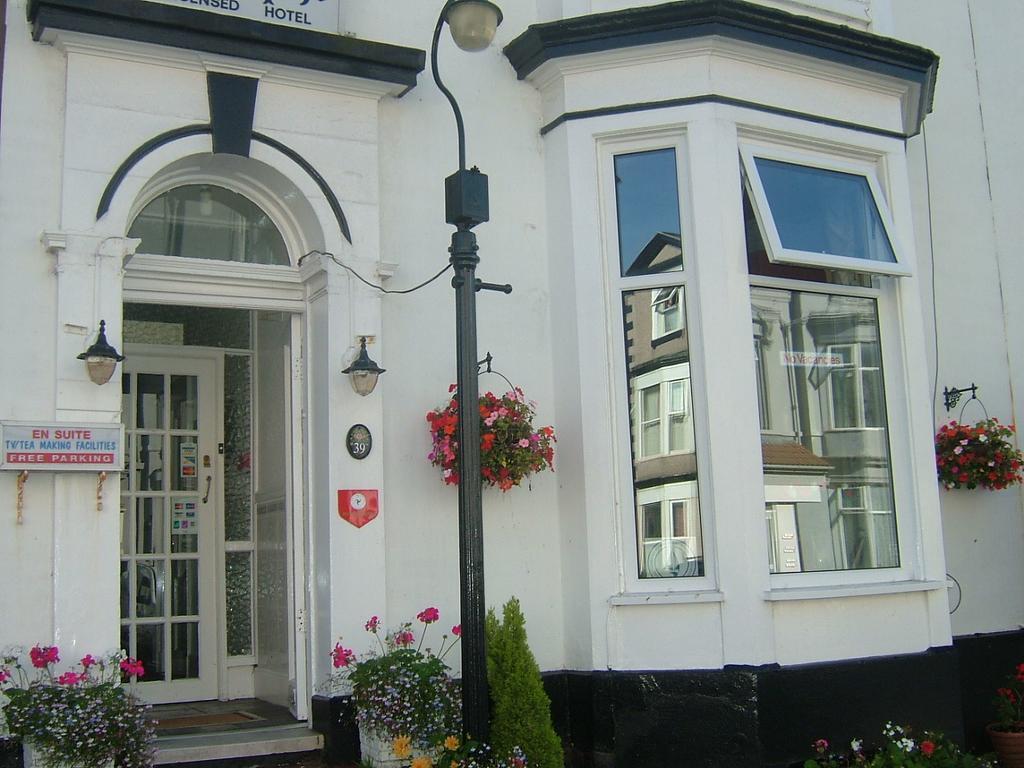 Guest house Adelphi Southport