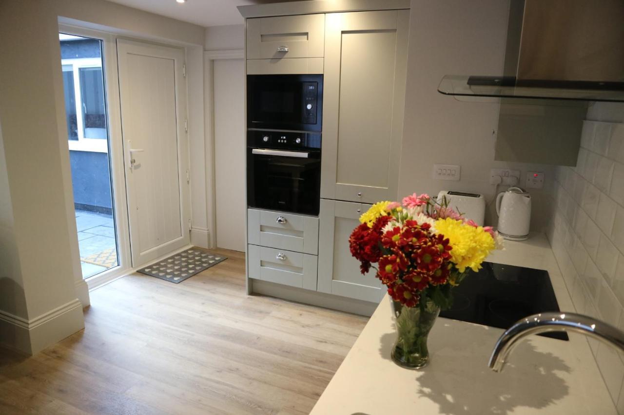 No 9 The Folly Apartment