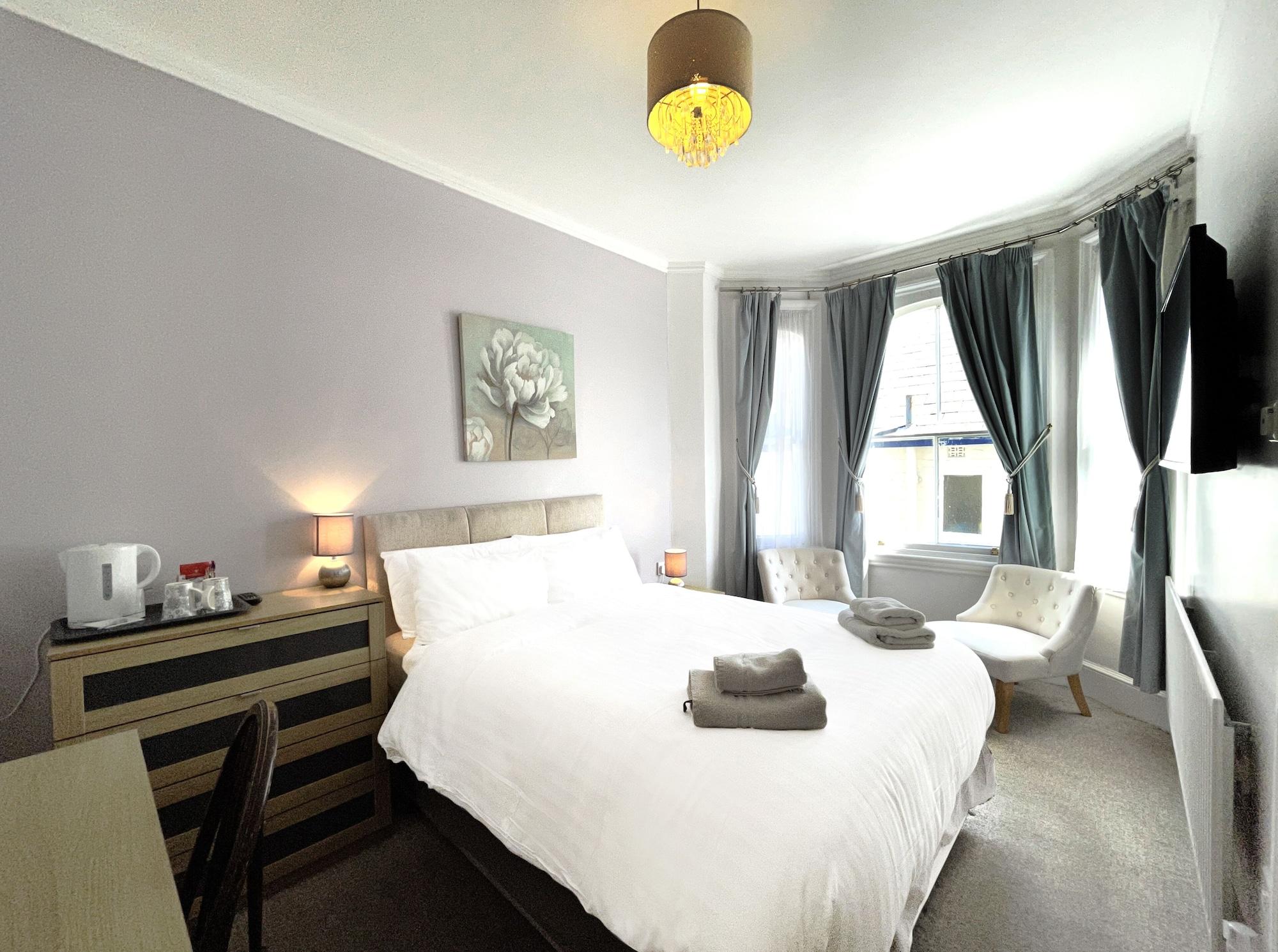 Dukes Folly 3*