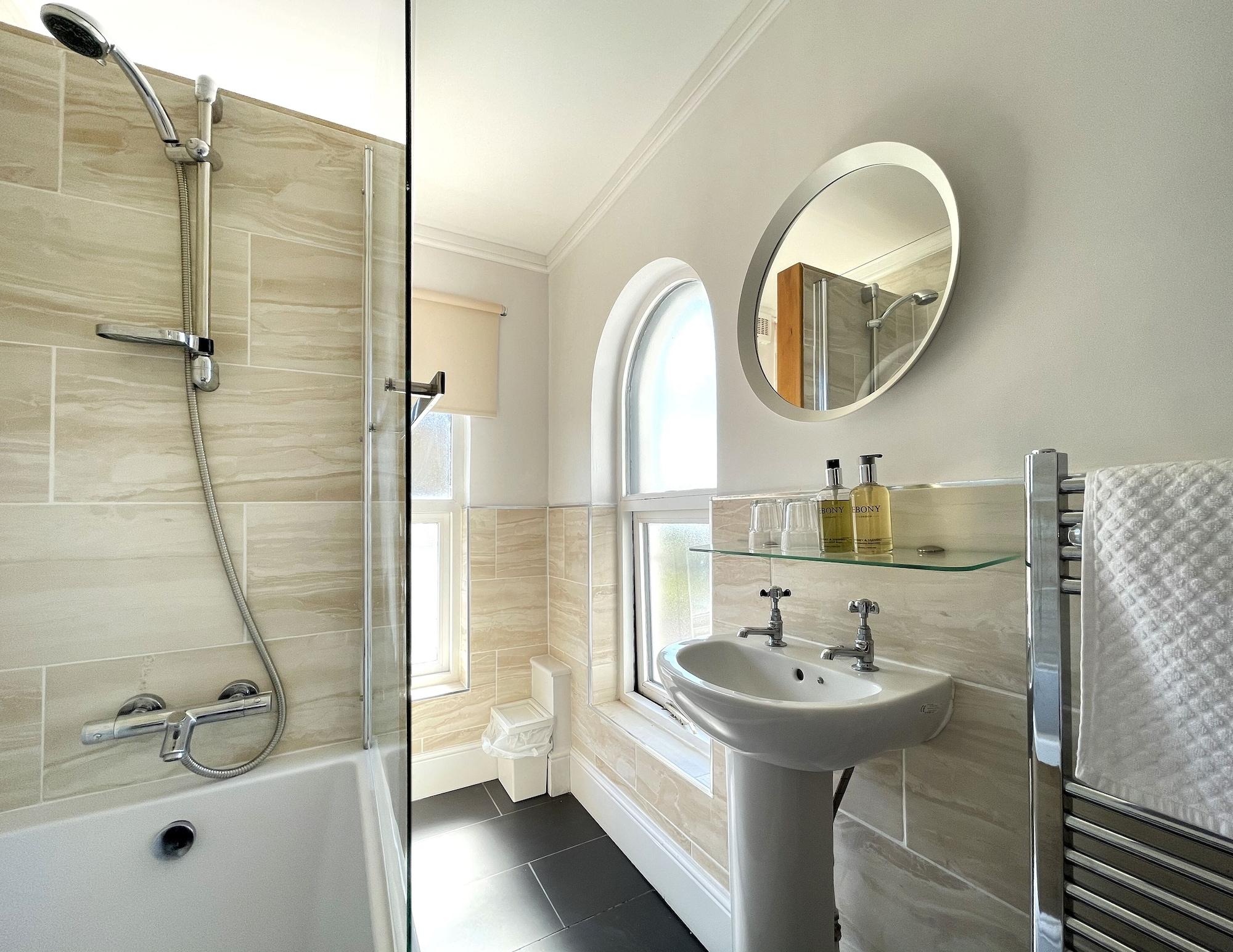 Hotel Dukes Folly 3*