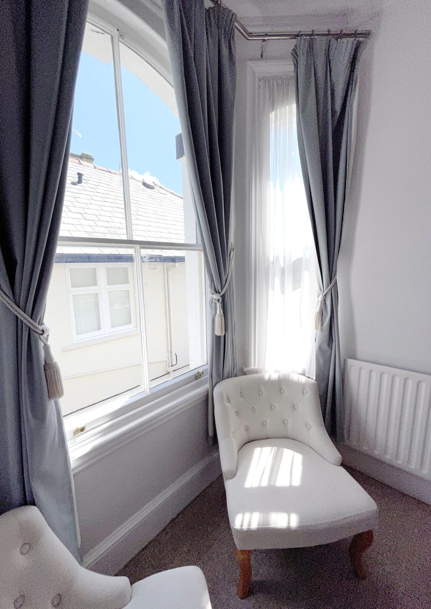 Dukes Folly 3* Southport