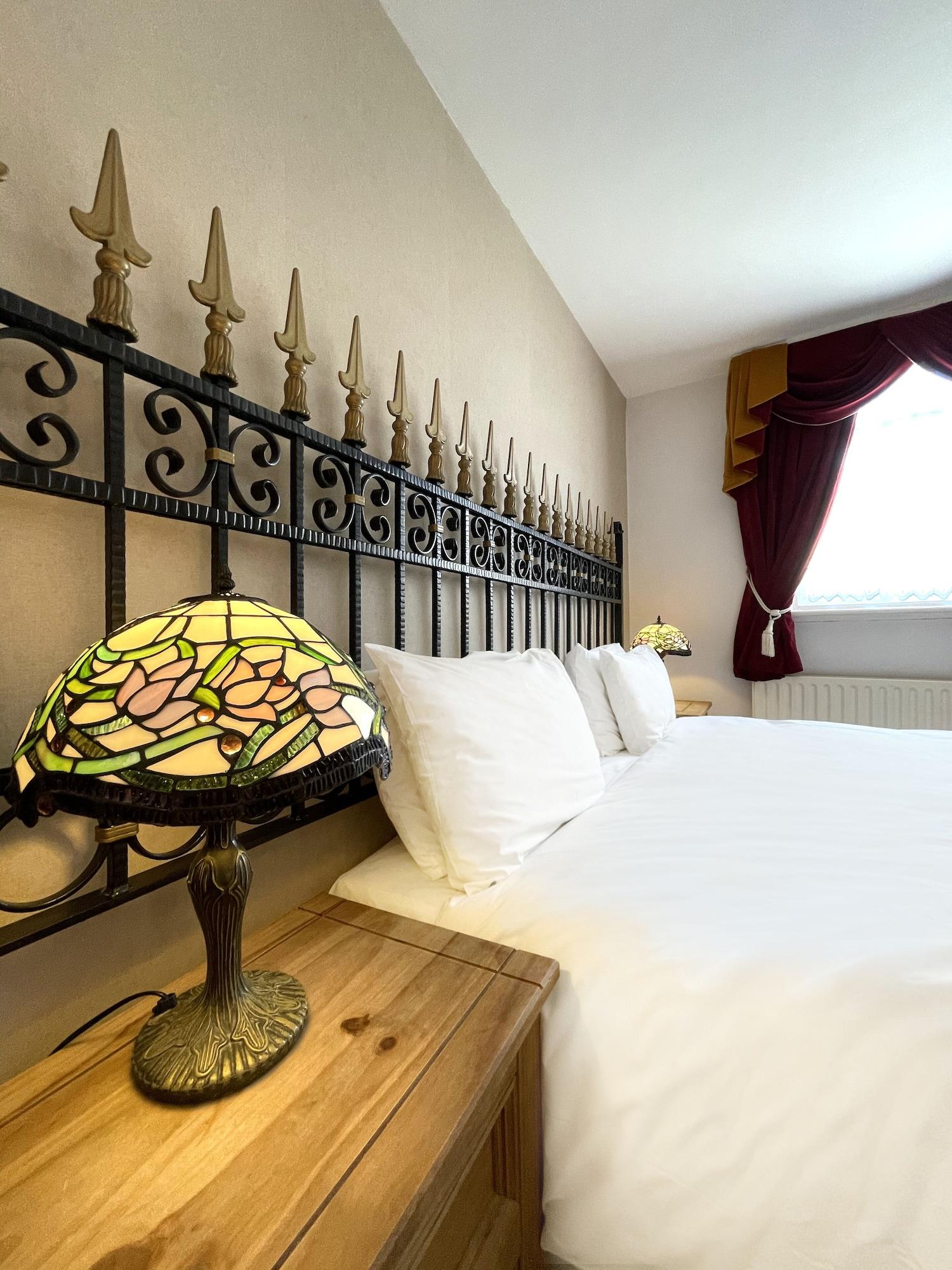 Dukes Folly Hotel