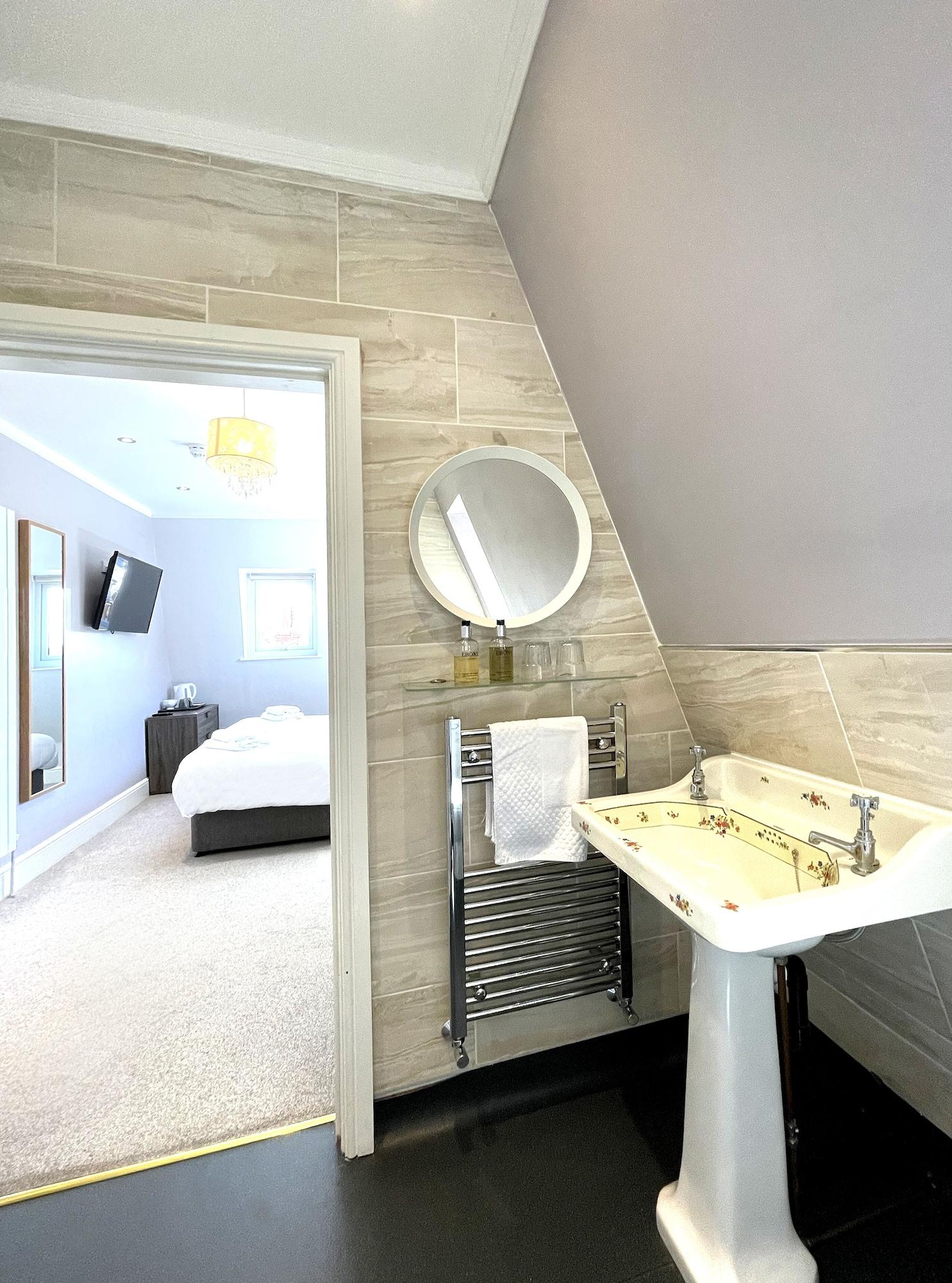 Dukes Folly 3* Southport