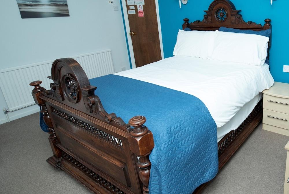 Le Maitre 4* Southport