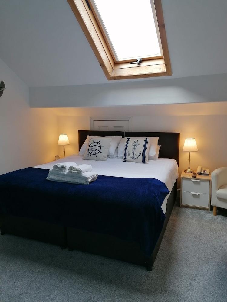 Bed & Breakfast Edendale House