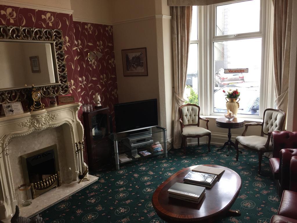 Guest house Adelphi 4*