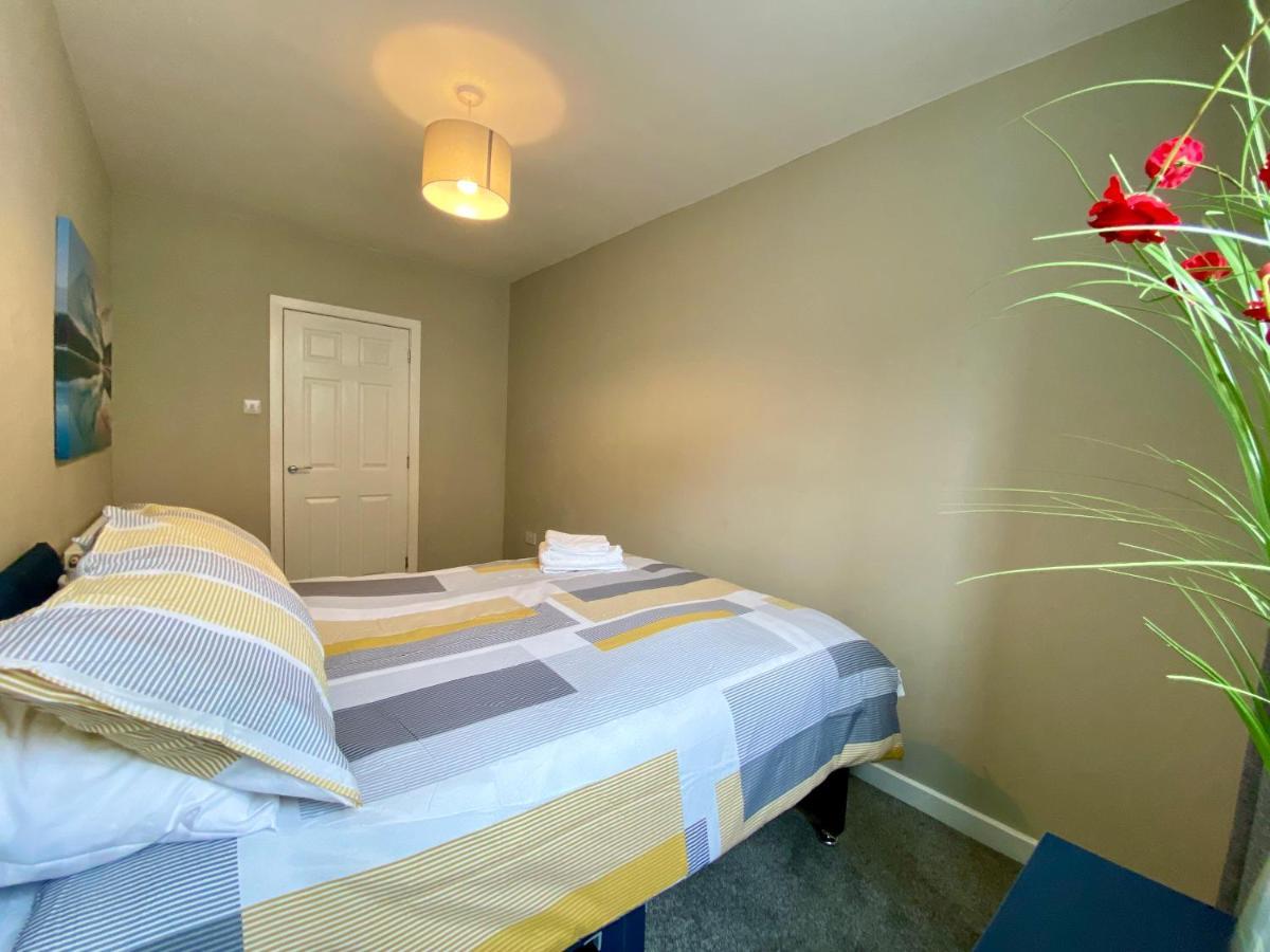 Fabulous 1 Bedroom - Sleeps 4 *