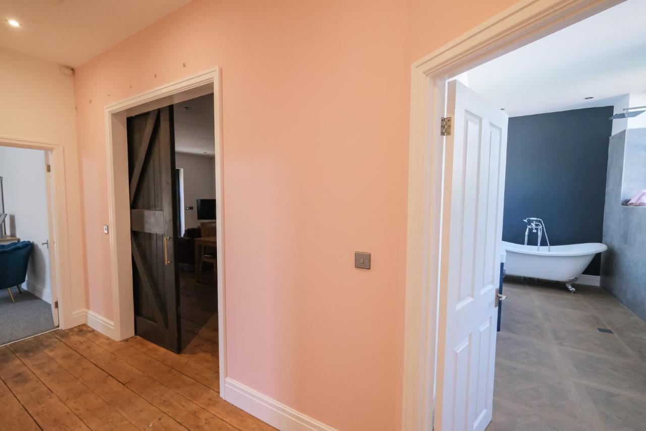 The Eden Warehouse - Pink Apartment *