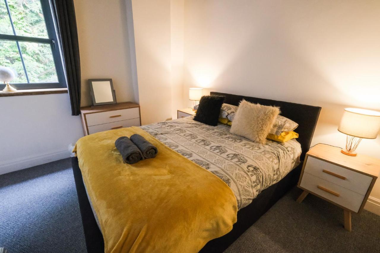The Eden Warehouse - Gold Apartment, Sleeps 6 Apartment Southport