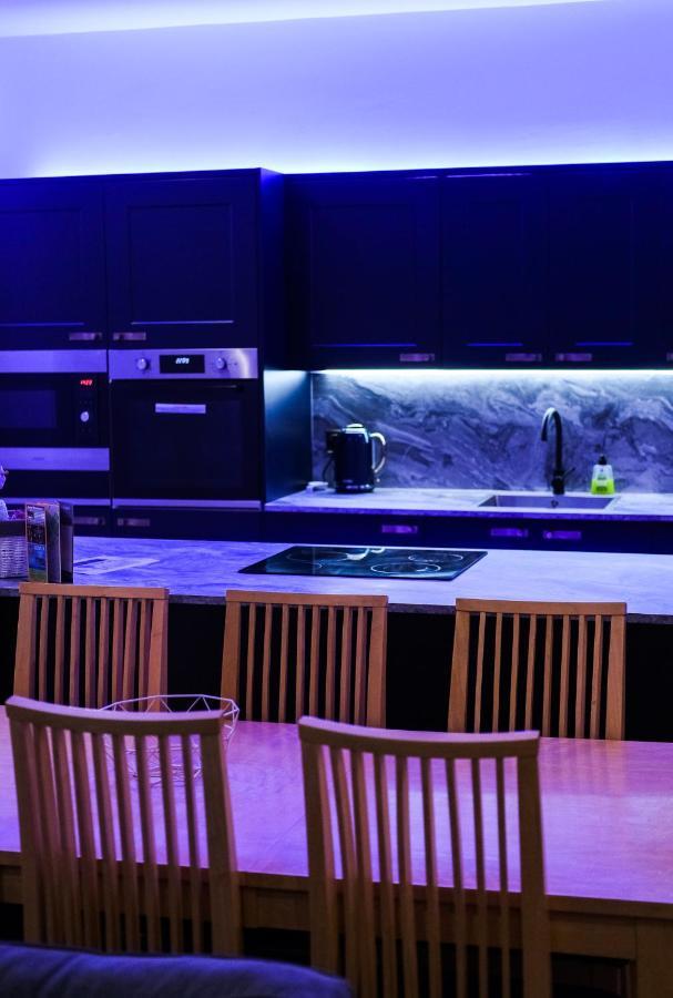 The Eden Warehouse - Pink Apartment *