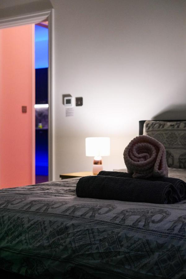The Eden Warehouse - Pink Apartment *