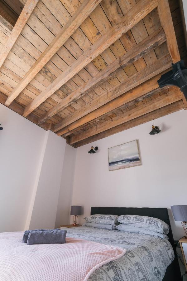 The Eden Warehouse - Apartment, Sleeps 5 Apartment Southport