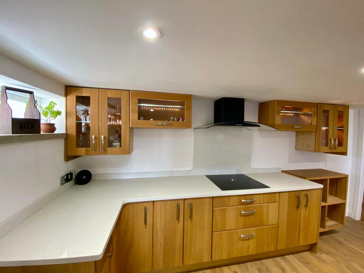 Amazing One Bedroom *