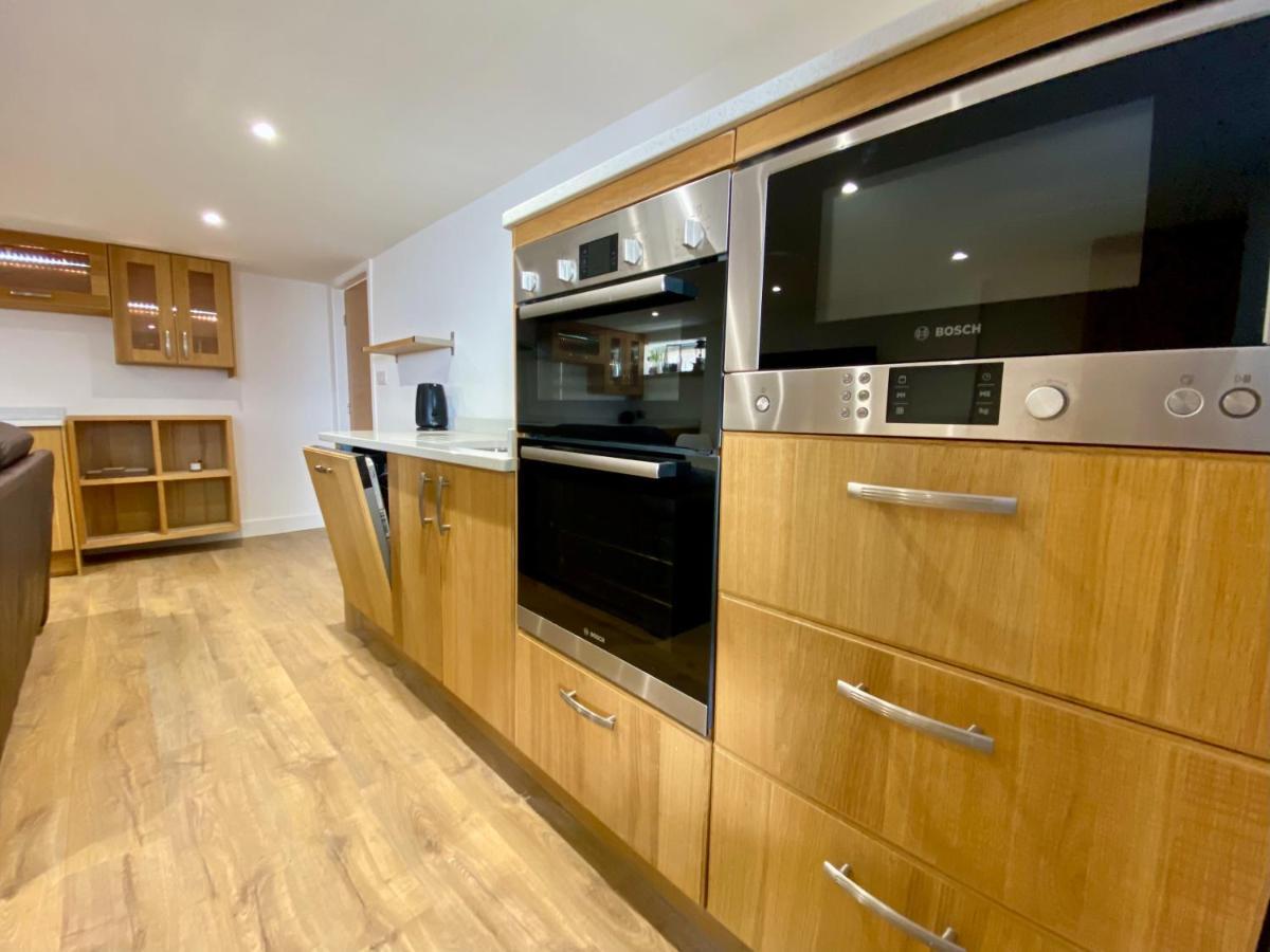 Amazing One Bedroom *