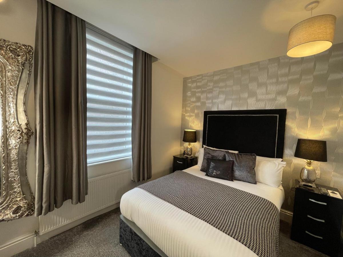 Sunnyside 4* Southport