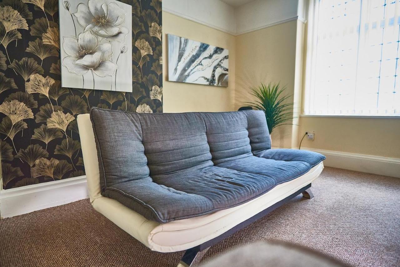 No4 Birkdale Village Apartment Southport