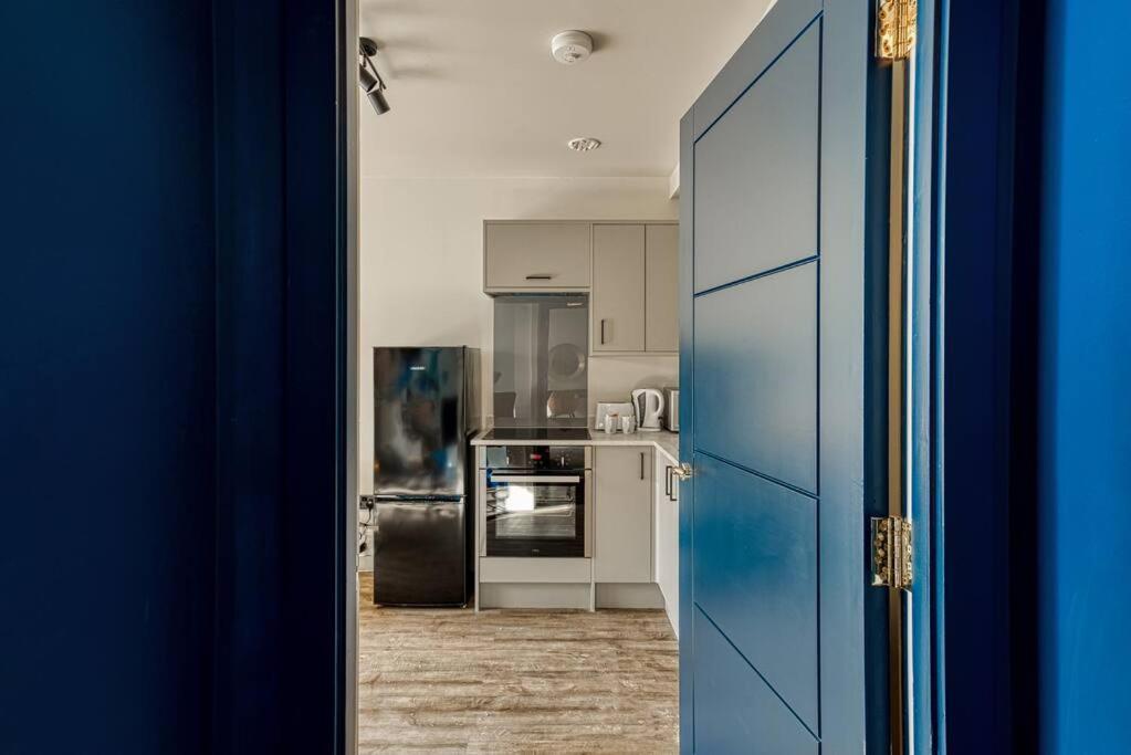 Apartment Beautiful 1 Bedroom Apt In The Heart Of *