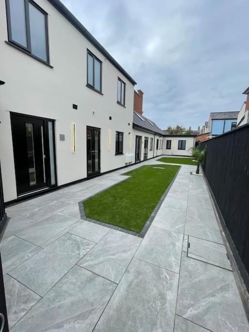 Castle St Mews Of - 2 Bed Townhouse Holiday home