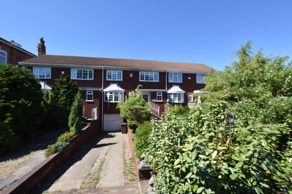 The Nutshell Holiday home Southport