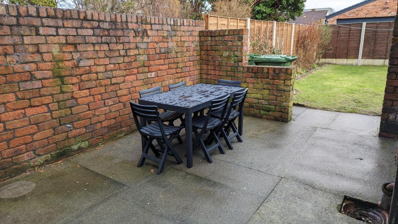 Holiday home - At - Sleeps 6 Southport