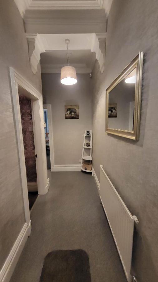 - At - Sleeps 6 Holiday home *
