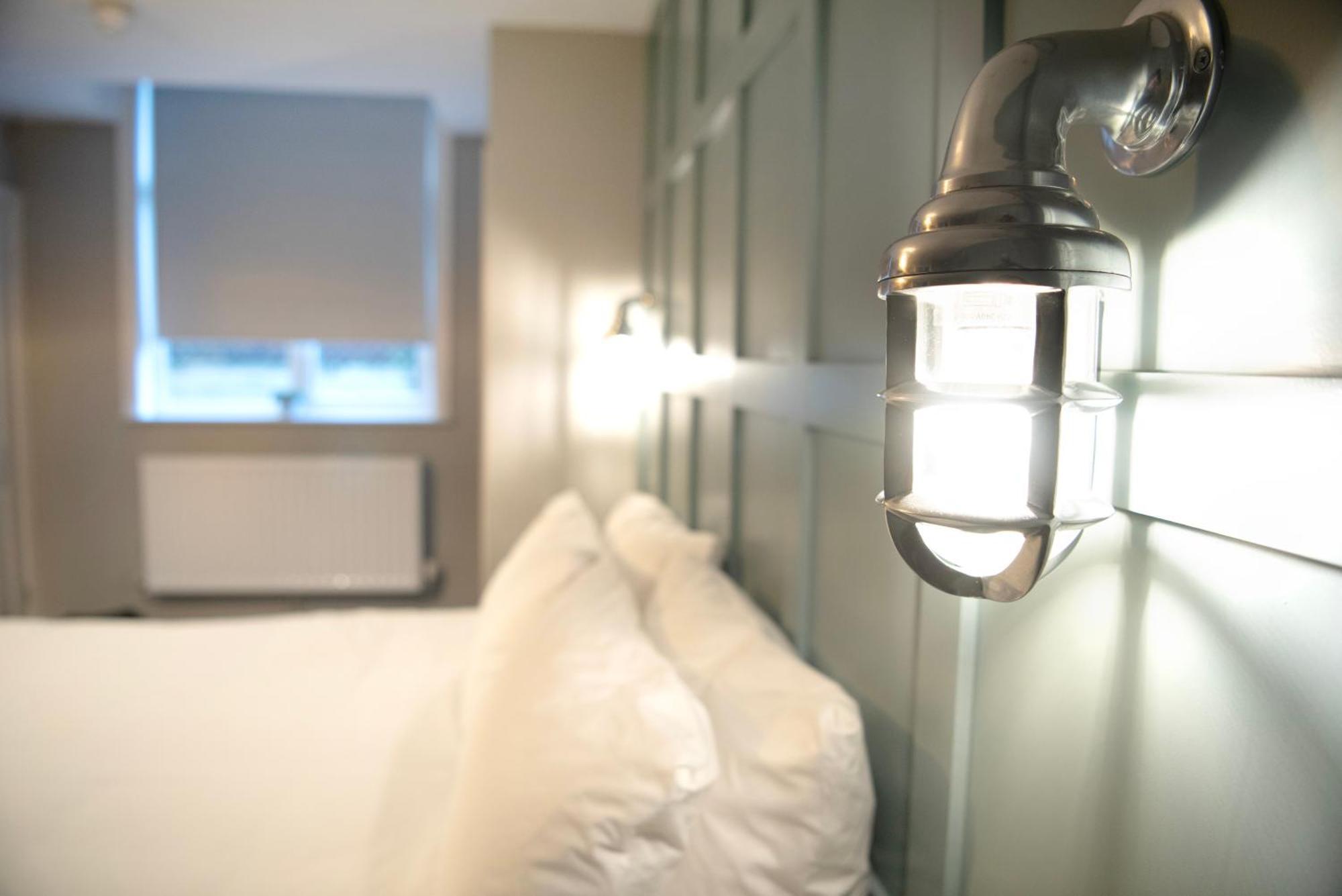 3 -min Walk To Pier & Fast Wi-fi & Perfect Getaway Guest house 4*