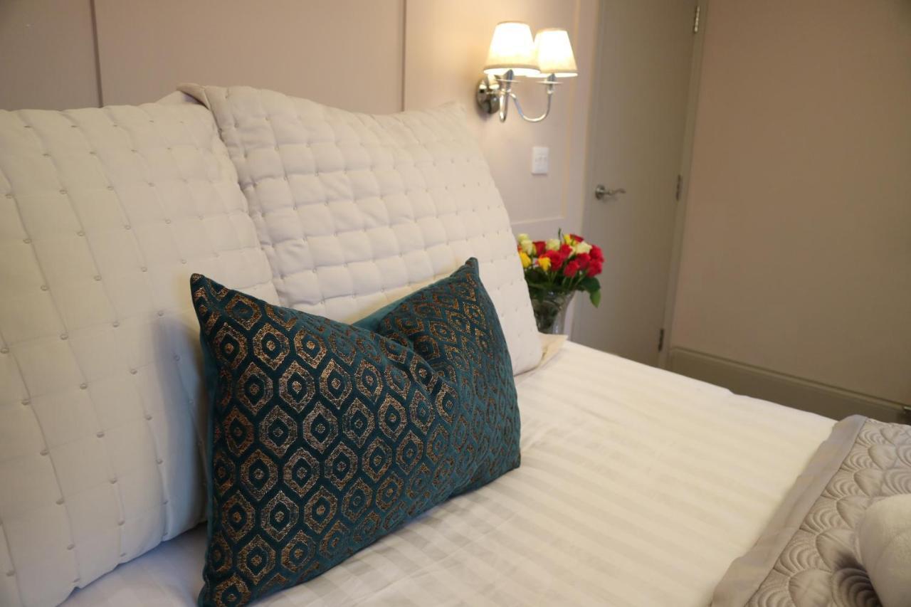 No 9 The Folly Apartment