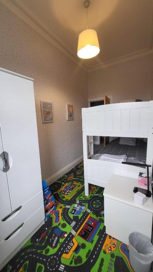 - At - Sleeps 6 Southport