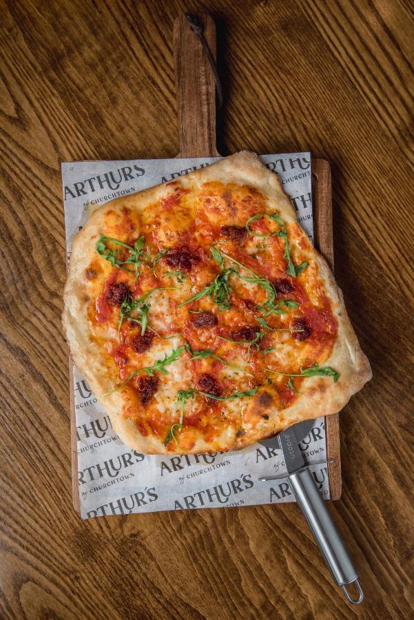 Arthur's Bar &
