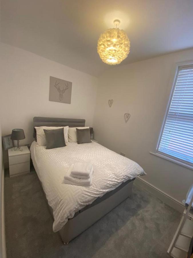 Apartment Amazing Two Bedroom - Sr