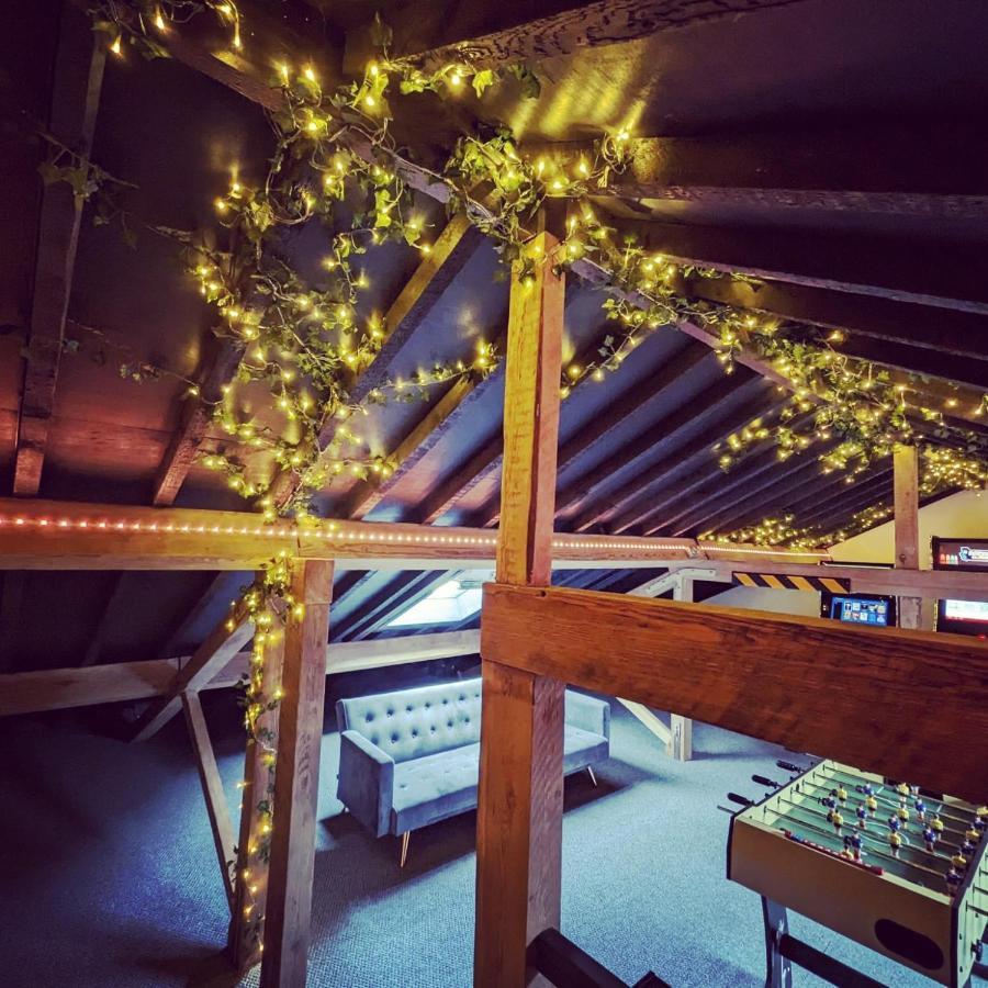 The Eden Warehouse - Gold Apartment, Sleeps 6 * Southport