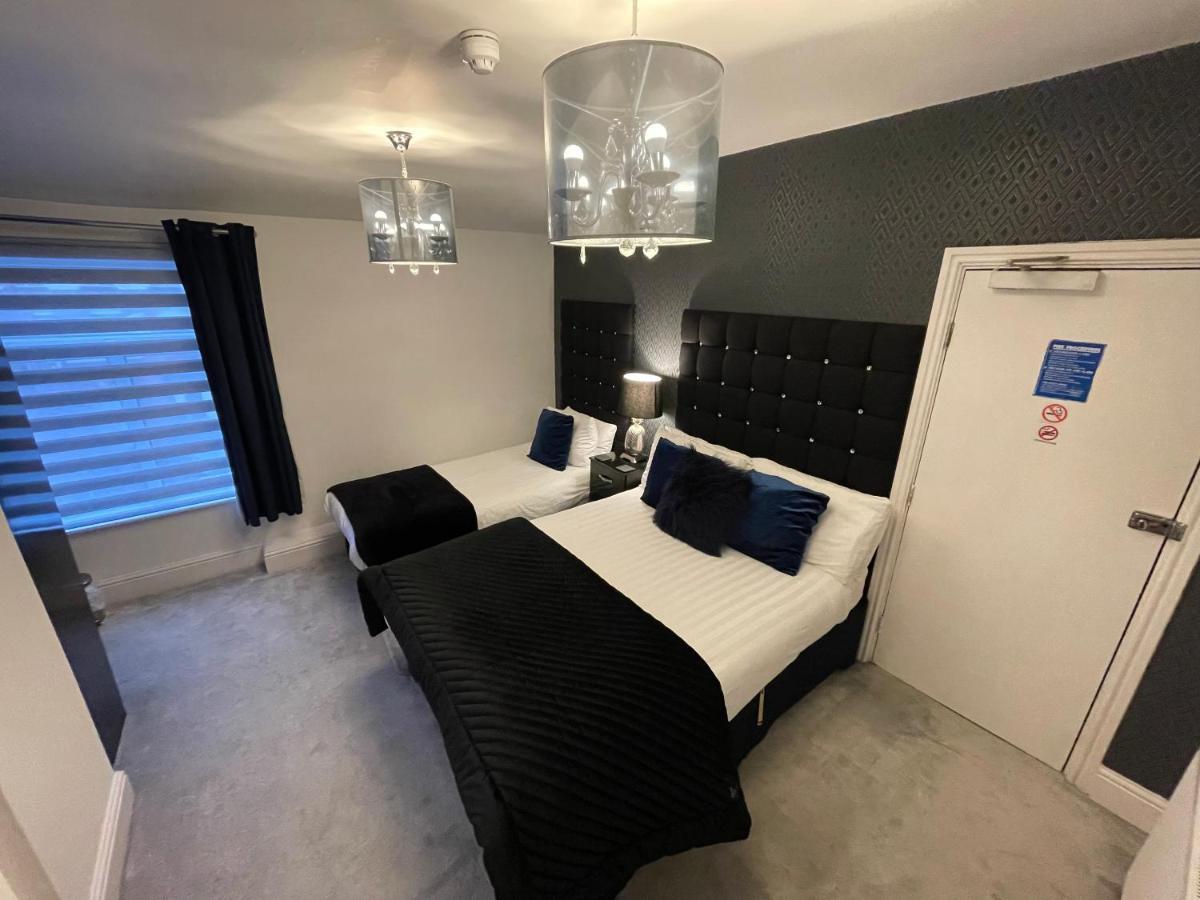 Aaron Guest house Southport