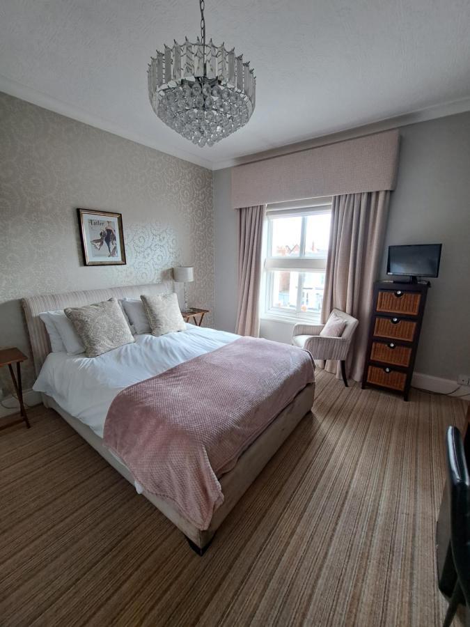 Guest house The Ambassador Townhouse 4*