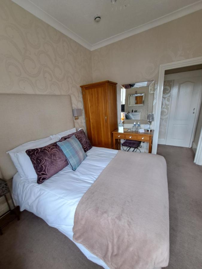 Guest house The Ambassador Townhouse