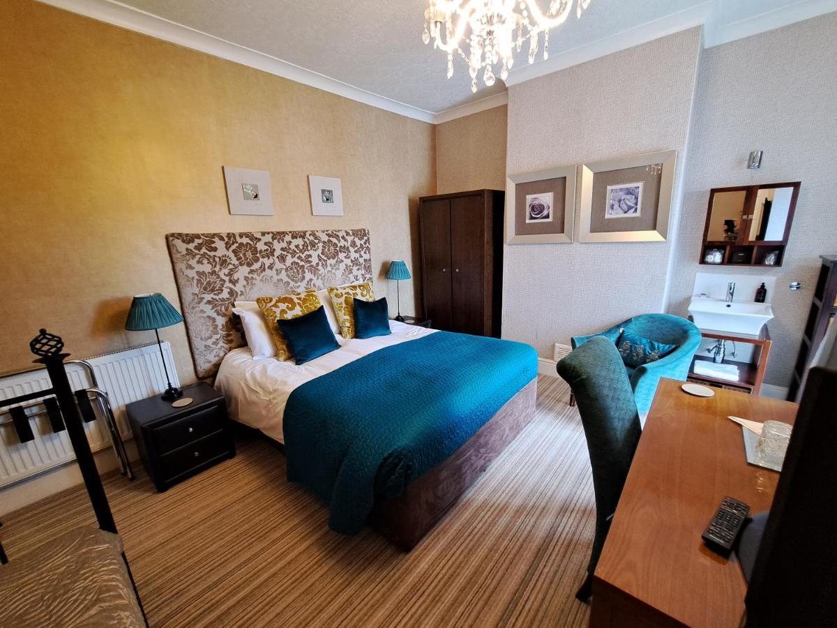 Guest house The Ambassador Townhouse 4*