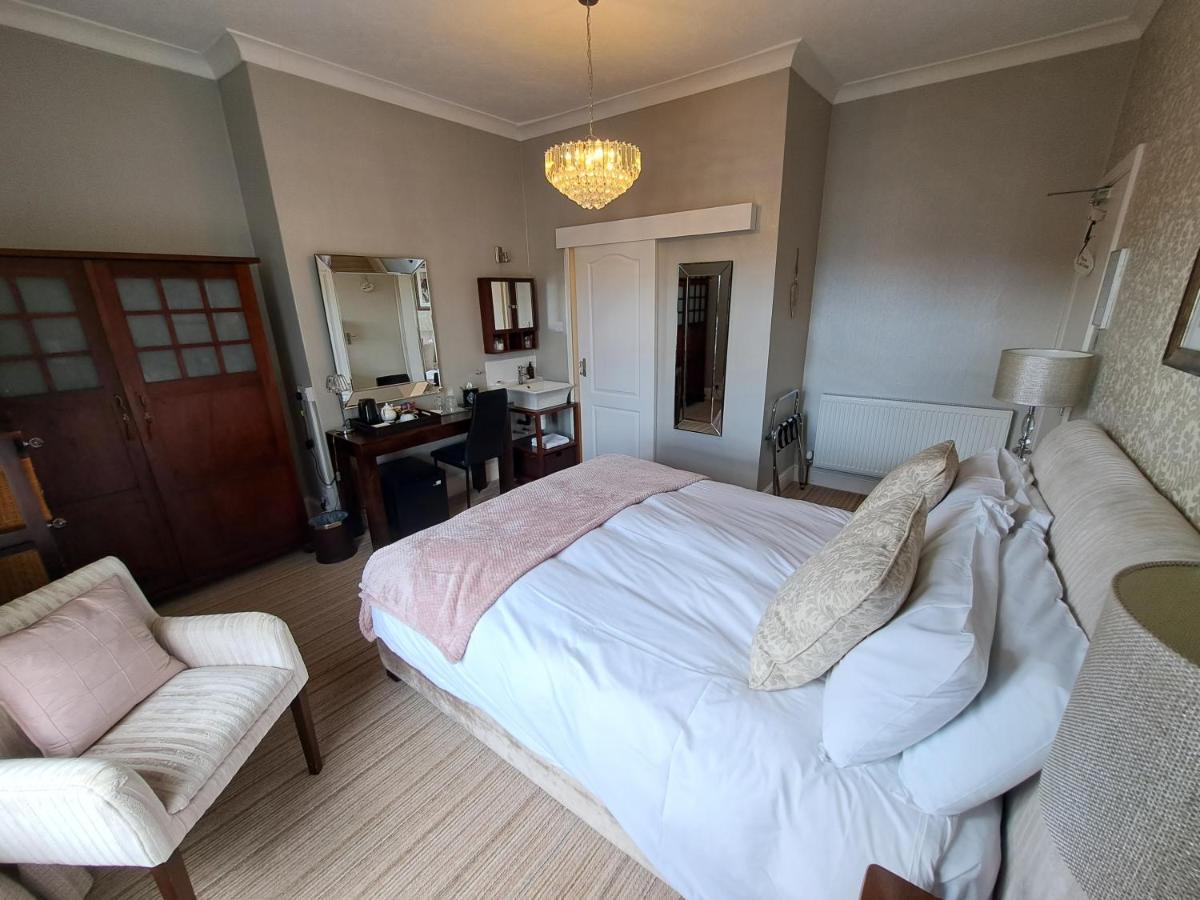 Guest house The Ambassador Townhouse
